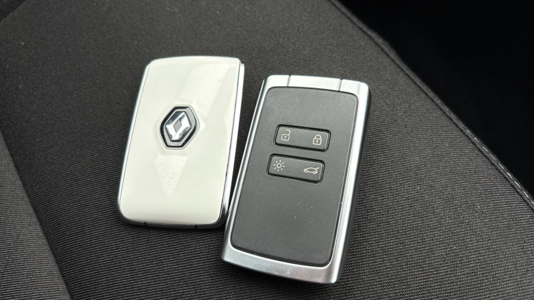 Renault Captur 1.0 TCE 100 Iconic 5dr Petrol Hatchback